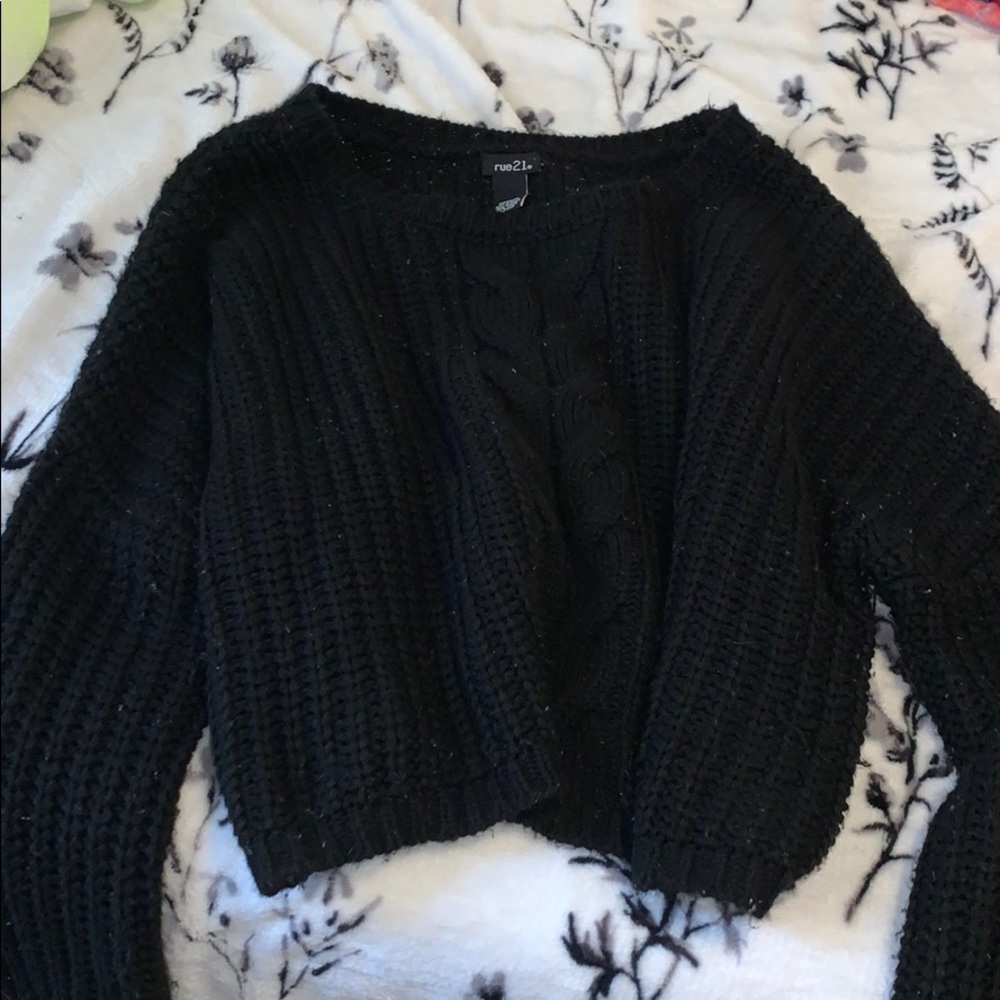 KNITTED SWEATER